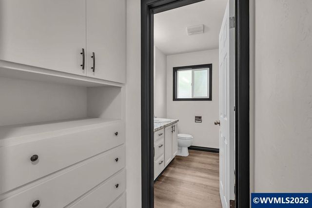 238 Gregory Ln SE, Salem, OR 97302