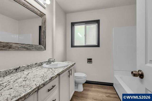 238 Gregory Ln SE, Salem, OR 97302