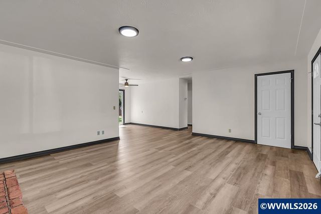 238 Gregory Ln SE, Salem, OR 97302