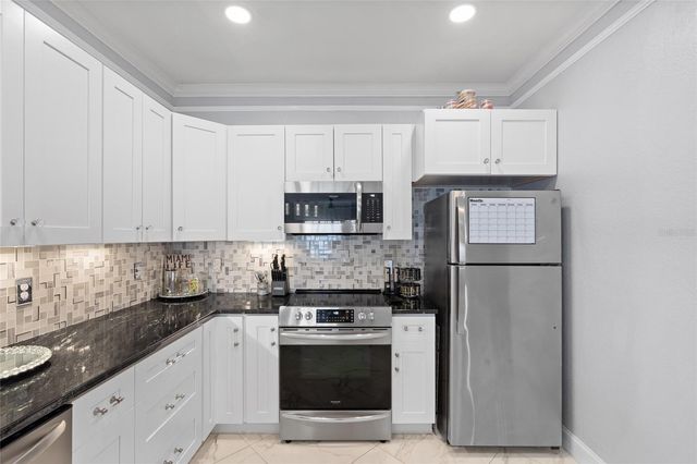 4333 BAYSIDE VILLAGE DRIVE 110, Tampa, FL 33615