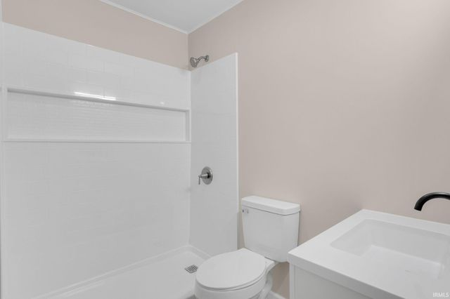 1225 S 27Th Street, South Bend, IN 46615