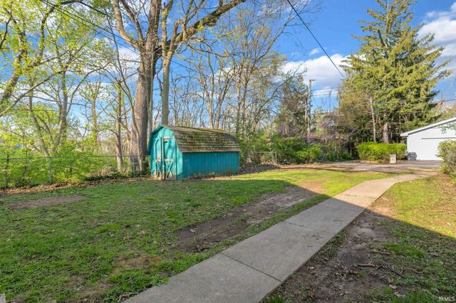 1225 S 27Th Street, South Bend, IN 46615