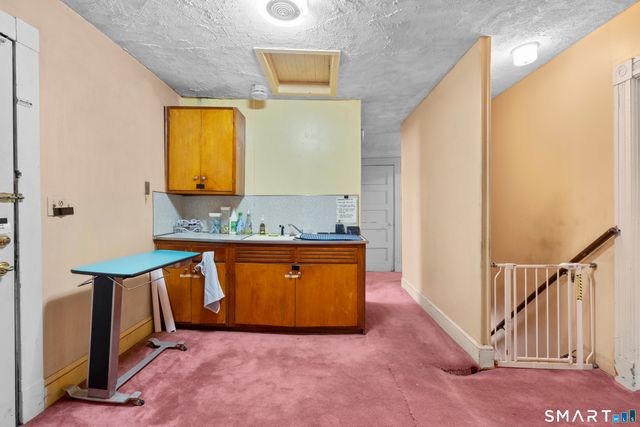 32 Lincoln Avenue, Norwalk, CT 06854