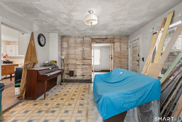 32 Lincoln Avenue, Norwalk, CT 06854