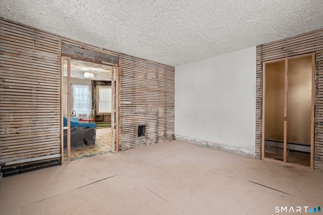 32 Lincoln Avenue, Norwalk, CT 06854