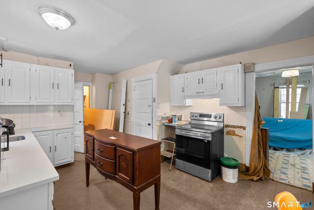 32 Lincoln Avenue, Norwalk, CT 06854