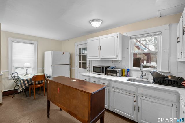 32 Lincoln Avenue, Norwalk, CT 06854