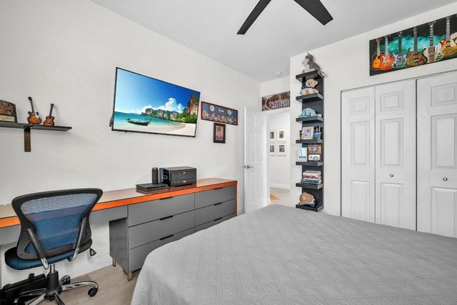 2577 Jardin Court, Weston, FL 33327