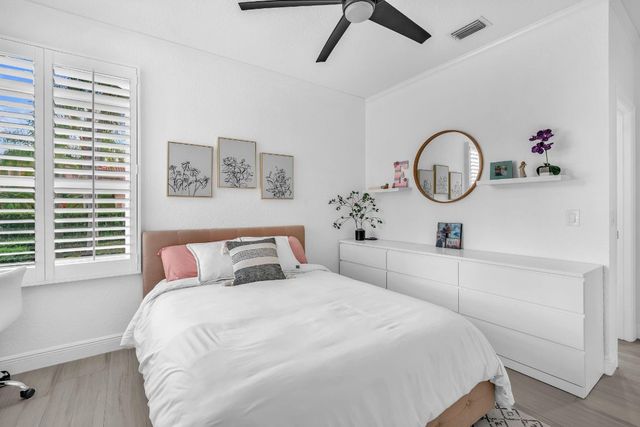 2577 Jardin Court, Weston, FL 33327