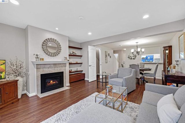 6169 6169 Thornton Avenue B, Newark, CA 94560