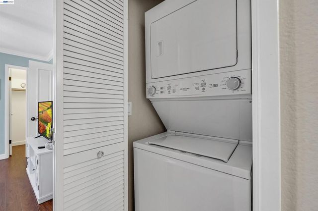 6169 6169 Thornton Avenue B, Newark, CA 94560