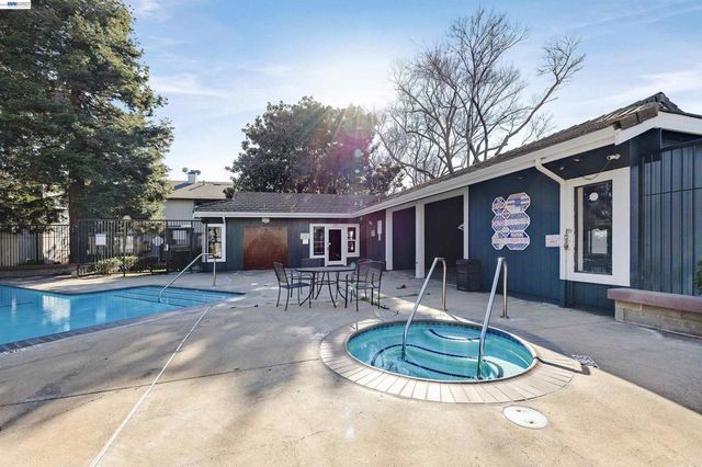 6169 6169 Thornton Avenue B, Newark, CA 94560