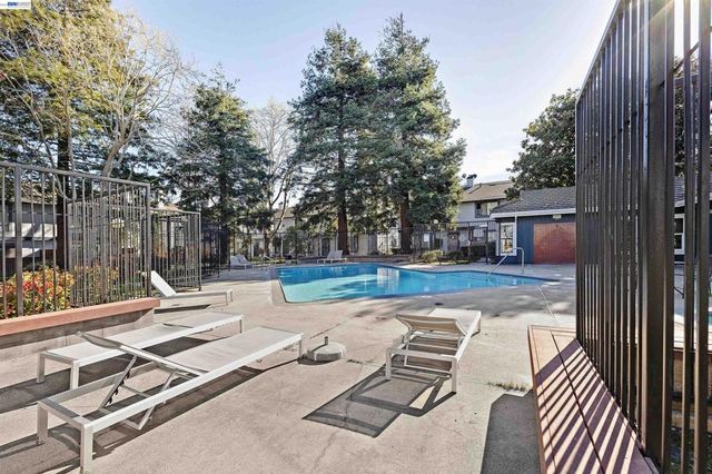 6169 6169 Thornton Avenue B, Newark, CA 94560