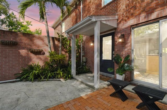 2553 W MARYLAND AVENUE, Tampa, FL 33629