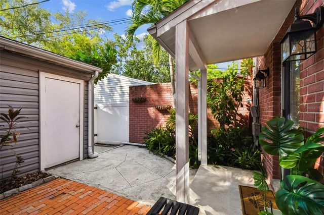 2553 W MARYLAND AVENUE, Tampa, FL 33629