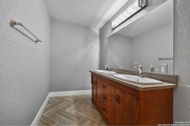 110 Palo Duro, San Antonio, TX 78232