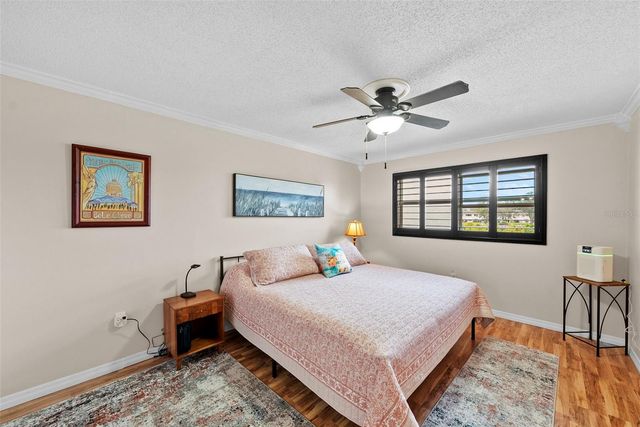 1860 MASSACHUSETTS AVENUE NE 206, St Petersburg, FL 33703