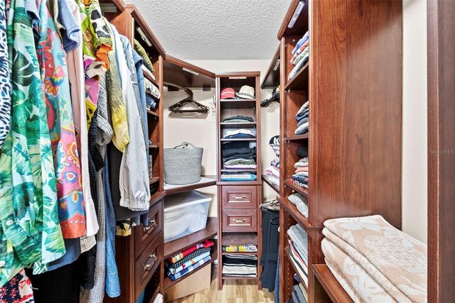 1860 MASSACHUSETTS AVENUE NE 206, St Petersburg, FL 33703