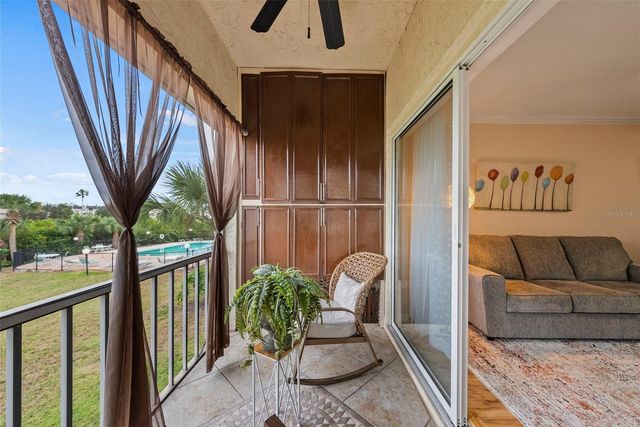 1860 MASSACHUSETTS AVENUE NE 206, St Petersburg, FL 33703