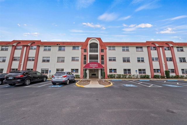 1860 MASSACHUSETTS AVENUE NE 206, St Petersburg, FL 33703