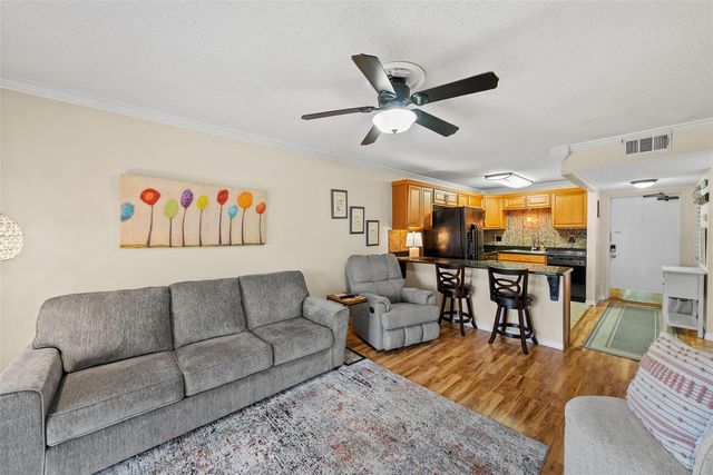 1860 MASSACHUSETTS AVENUE NE 206, St Petersburg, FL 33703