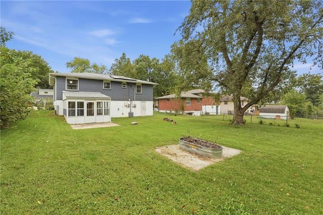 912 Colbern Drive, Belton, MO 64012