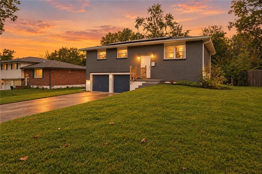 912 Colbern Drive, Belton, MO 64012