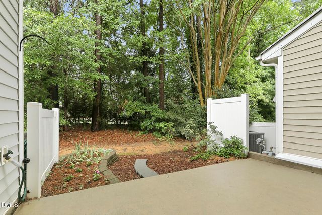 2506 Bryarton Village Way, Raleigh, NC 27606