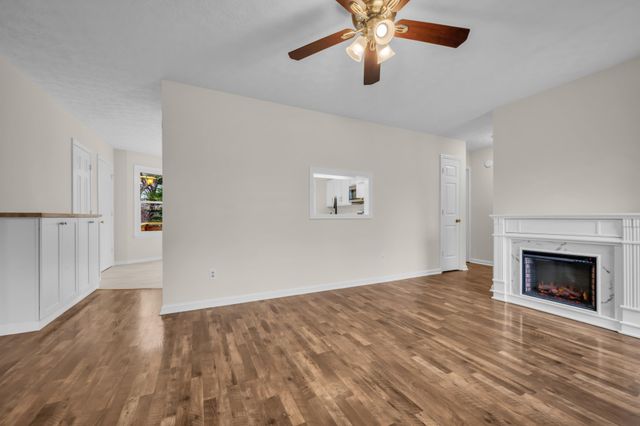 218 Quail CT, Dickson, TN 37055