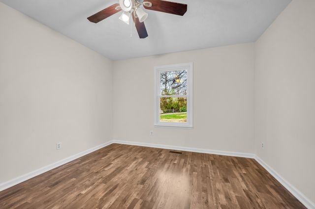 218 Quail CT, Dickson, TN 37055