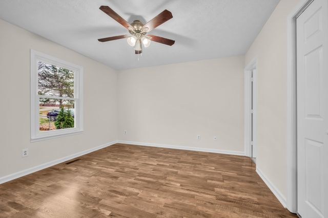 218 Quail CT, Dickson, TN 37055