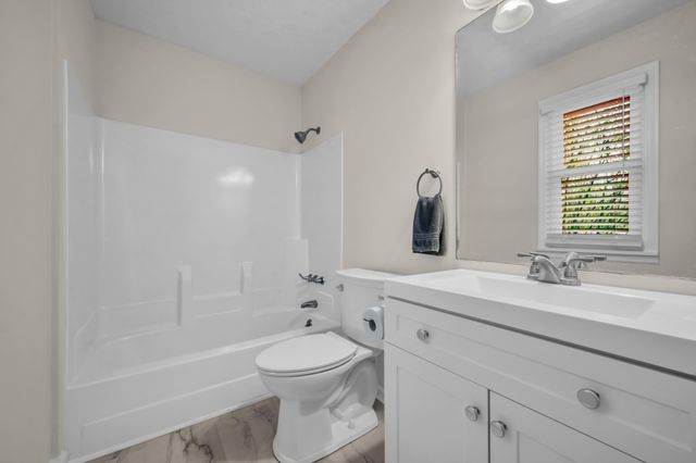 218 Quail CT, Dickson, TN 37055