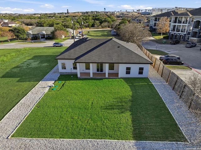 7801 Yellow Bark, Selma, TX 78154