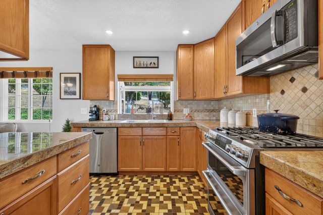5080 Sagebrush Rd, Garden Valley, CA 95633