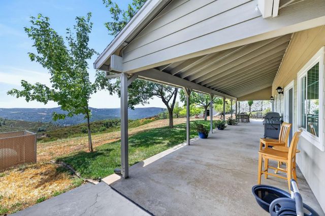5080 Sagebrush Rd, Garden Valley, CA 95633