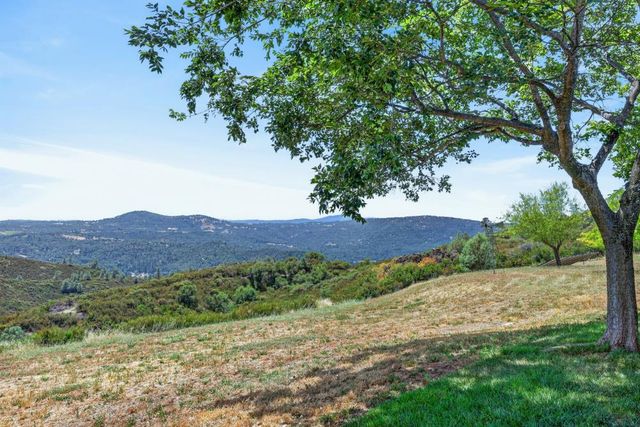 5080 Sagebrush Rd, Garden Valley, CA 95633