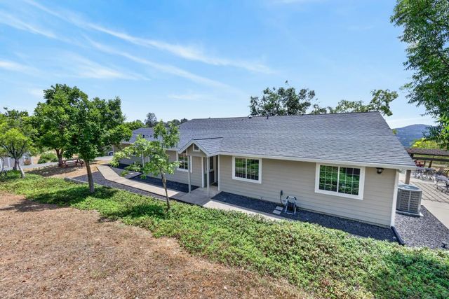 5080 Sagebrush Rd, Garden Valley, CA 95633