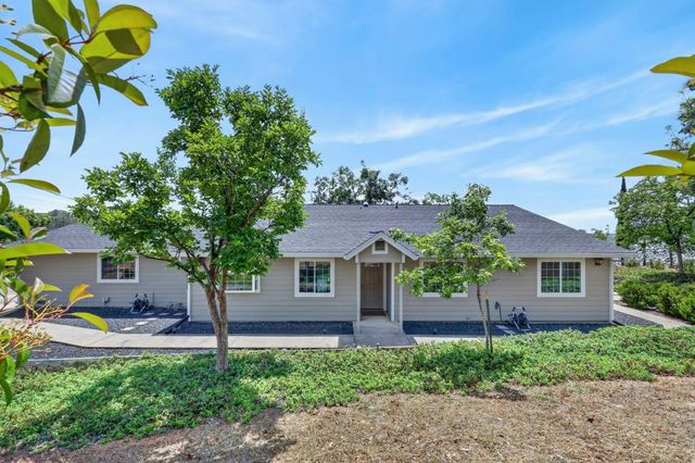 5080 Sagebrush Rd, Garden Valley, CA 95633