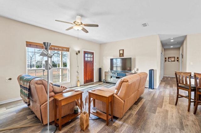 229 Eagle Landing Rd, Winnsboro, TX 75494