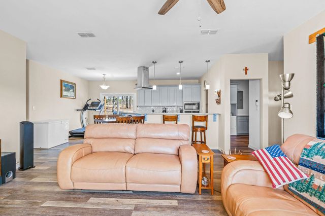 229 Eagle Landing Rd, Winnsboro, TX 75494