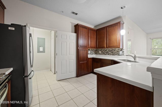 13364 BEACH Boulevard 607, Jacksonville, FL 32224