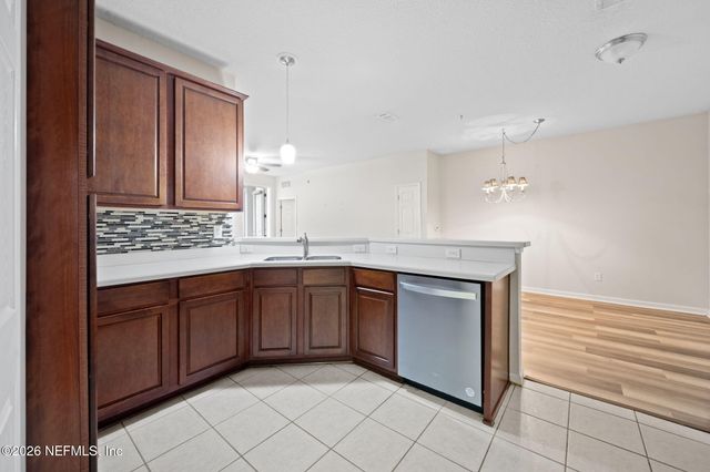 13364 BEACH Boulevard 607, Jacksonville, FL 32224