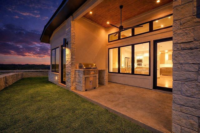 103 Via Roma CT, Horseshoe Bay, TX 78657