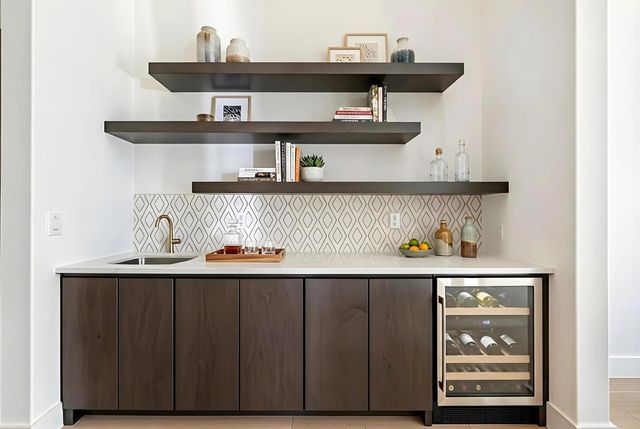 103 Via Roma CT, Horseshoe Bay, TX 78657