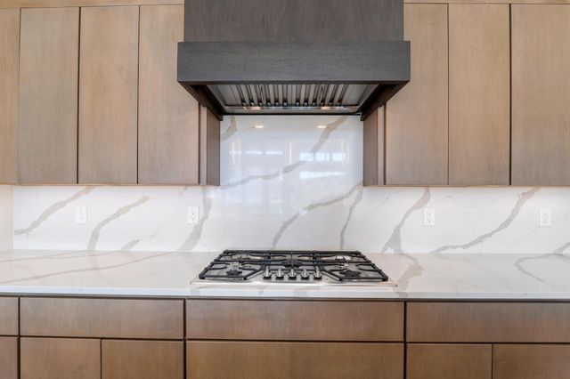 103 Via Roma CT, Horseshoe Bay, TX 78657