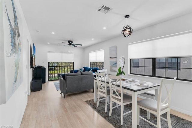 5245 Treetops DR, Naples, FL 34113