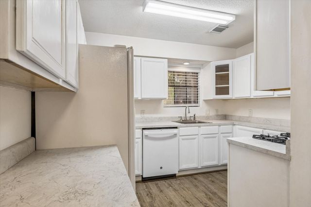 1323 Reddleshire Lane 1323, Houston, TX 77043