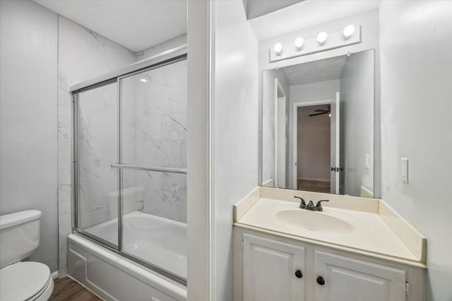 1323 Reddleshire Lane 1323, Houston, TX 77043