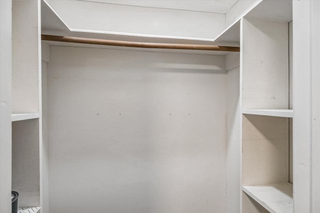 1323 Reddleshire Lane 1323, Houston, TX 77043