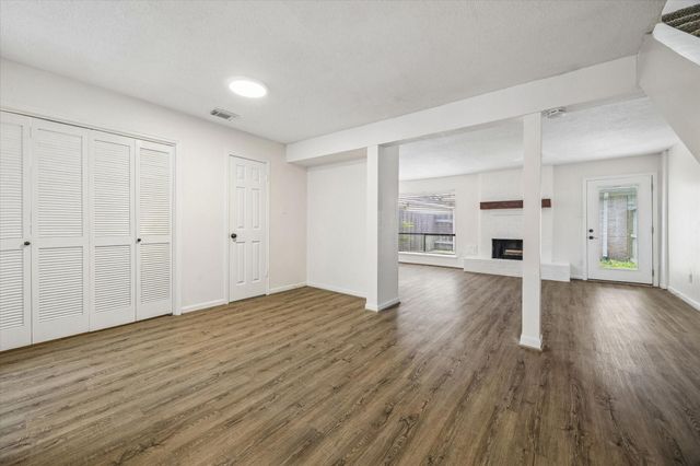 1323 Reddleshire Lane 1323, Houston, TX 77043